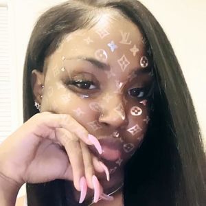 Meet your Posher, Za'nea